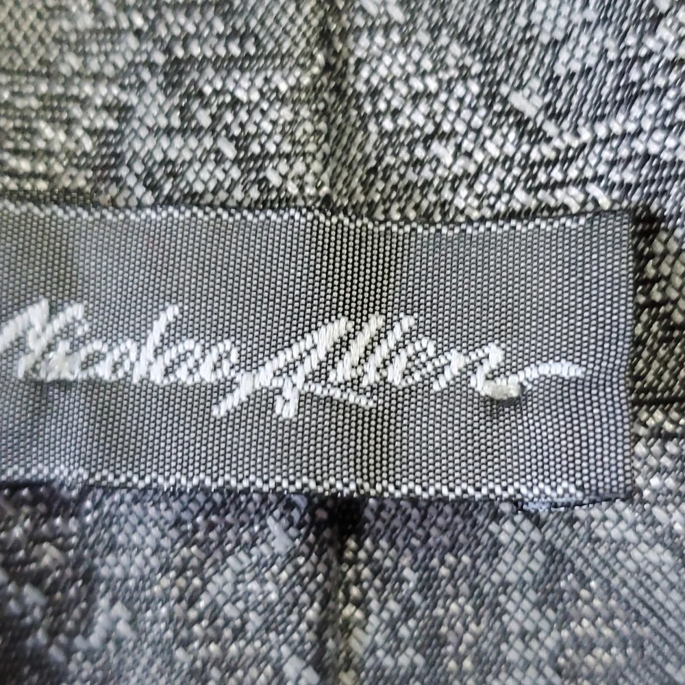 Vintage 1980's skinny gray tie - Picture 5 of 5